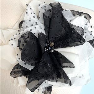 Black Ivory polka dots flower magnetic pin brooch